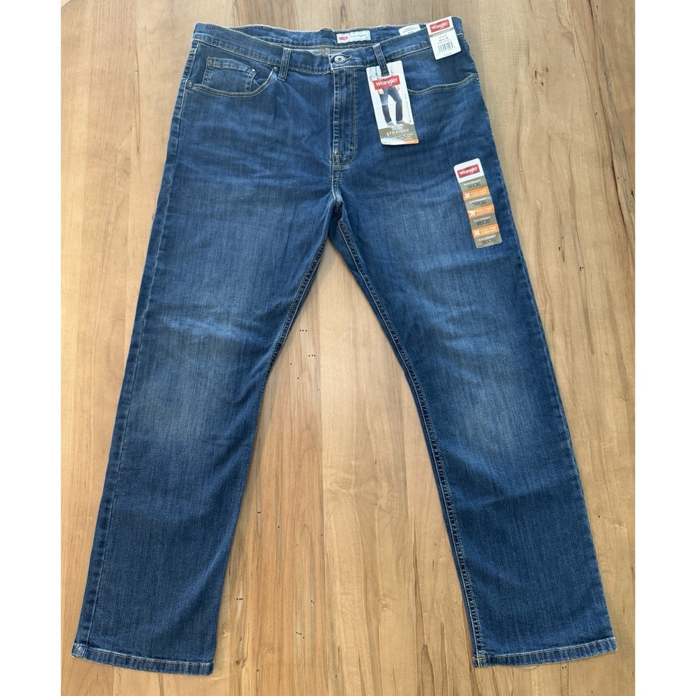 NWT Wrangler Men's Slim Straight Fit Flex For Comfort Blue Jeans 38x30